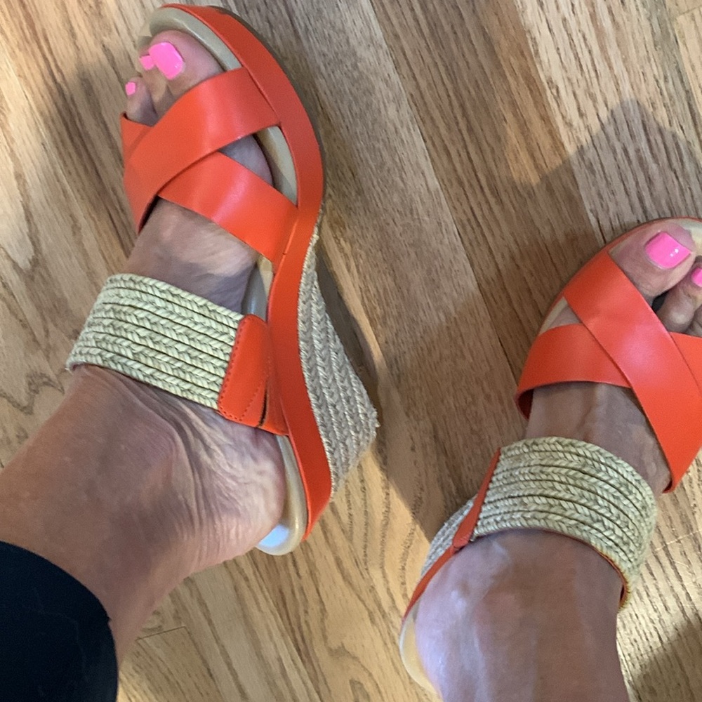 🌱UGG wedges - size 6 🌿